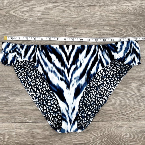 NWT - LA BLANCA Reversible Animal Instincts Shirred Swim Bottoms Blue - Size 16 - Picture 14 of 16